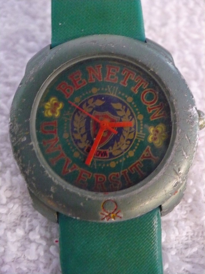 FH  VINTAGE BENETTON UNIVERSITY WATCH BY BULOVA QUARTZ