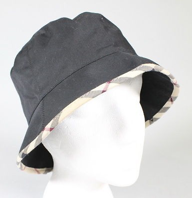 AUTH BURBERRY LONDON Black Novacheck Trim Bucket Hat Sz S