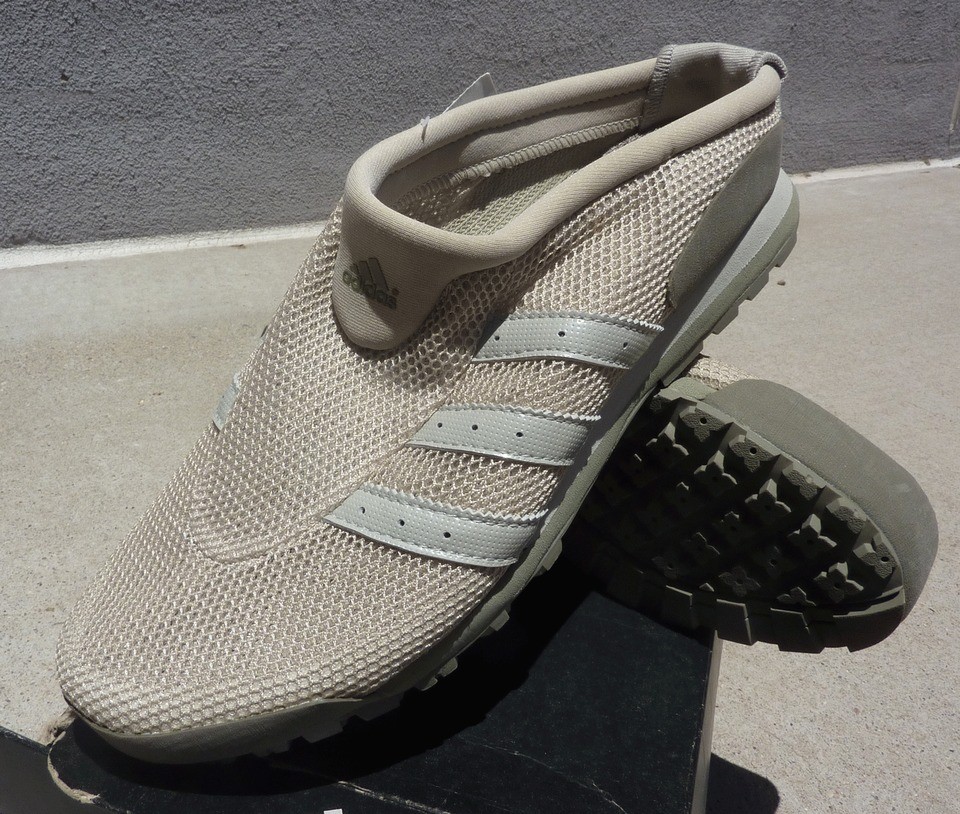 Adidas Womens Daroga Mule slip ons Size=9.5 New in original Box.