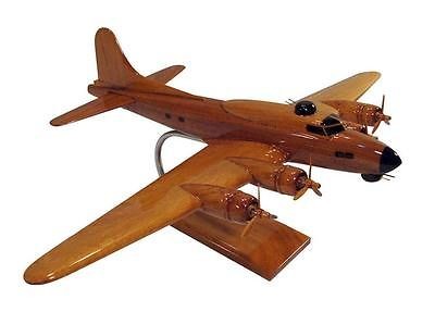 WW2 US BOEING B 17 FLYING FORTRESS MAHOGANY WOOD DESK TOP DISPLAY 