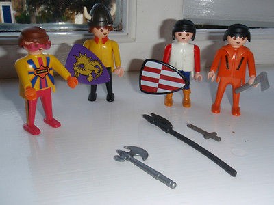   PLAYMOBIL 2 VIKINGS W/SHIELDS, 1 SPRINTER RUNNER, WORKMAN ACCESSORIES