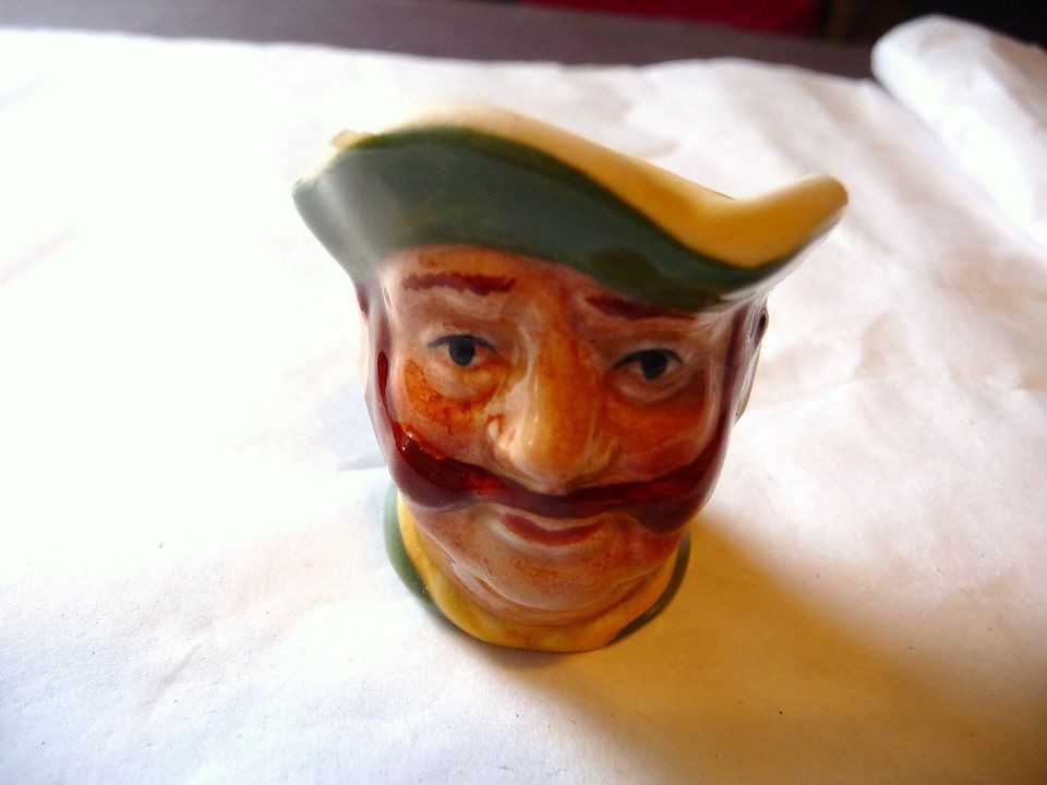 THIMBLE HANDPAINTED CHARACTER HEAD TONY WOOD FALSTAFF DDH 1987