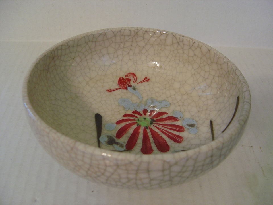 VINTAGE ASIAN POTTERY CRAZED GLAZE FINISH WITH CHRYSANTHEMUM