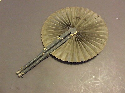 ANTIQUE VICTORIAN MOURNING BLACK SILK ROUND FAN LAQUER WOOD HANDLES 