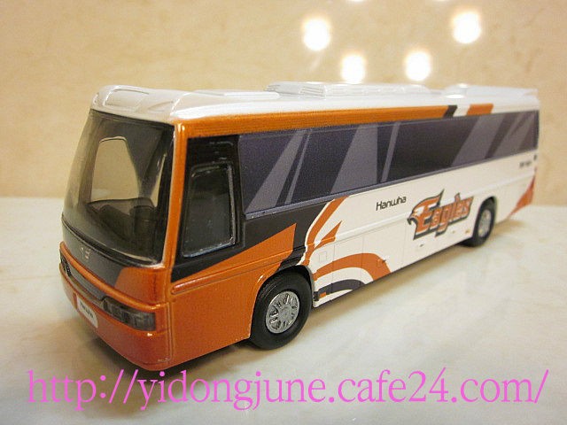 65 KOREA DAEWOO BH120F BUS HANWHA CHEMICALS SCALE MODEL DIECAST 