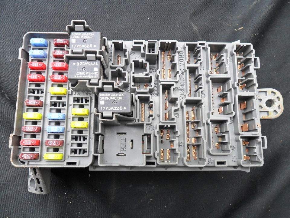 Genuine Honda Element Fuse Relay Panel Box Holder Under Dash 2006 OEM