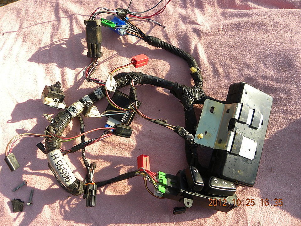 1998 JEEP GRAND CHEROKEE DRIVERS SEAT HARNESS W/ MEMORY