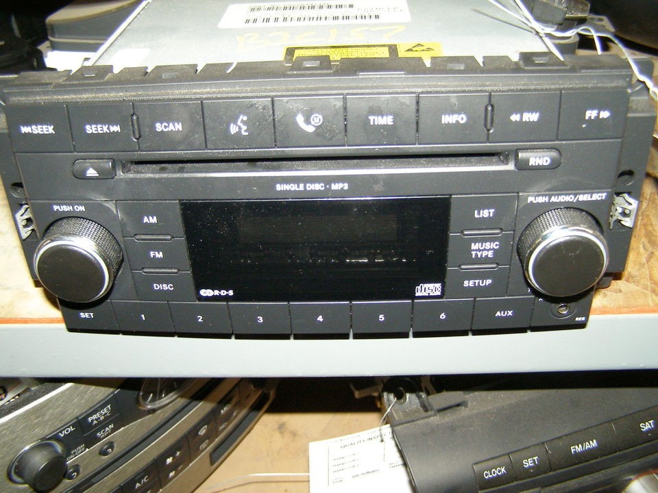 jeep liberty cd player in  Motors