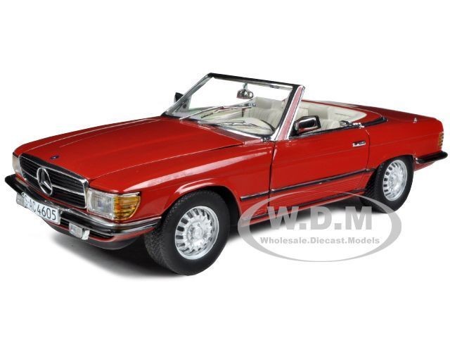 1977 MERCEDES 350 SL CONVERTIBLE RED 1/18 DIECAST MODEL CAR BY SUNSTAR 