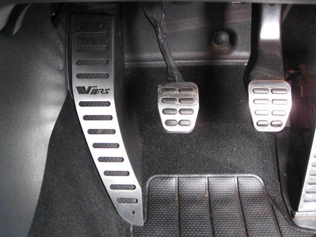 SKODA OCTAVIA MK2 VRS ALLOY FOOTREST PEDAL VRS TURBO