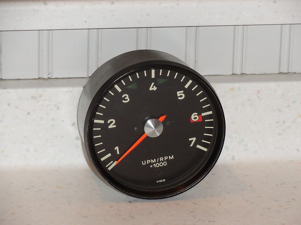 USED ORIGINAL GENUINE PORSCHE 912 SILVER DOT VDO TACHOMETER 7000 RPM