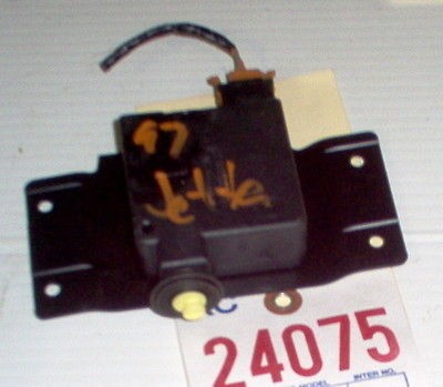 VW 97 GOLF JETTA DOOR LOCK ACTUATOR AIR/POWER 1997