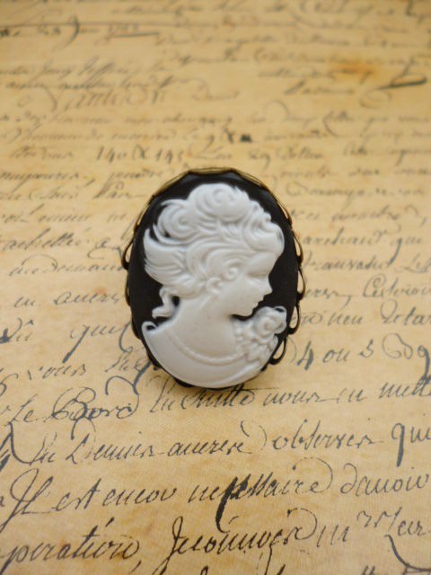 Vintage Gothic Steampunk Victorian Lady Black Cameo Pendant Bronze 