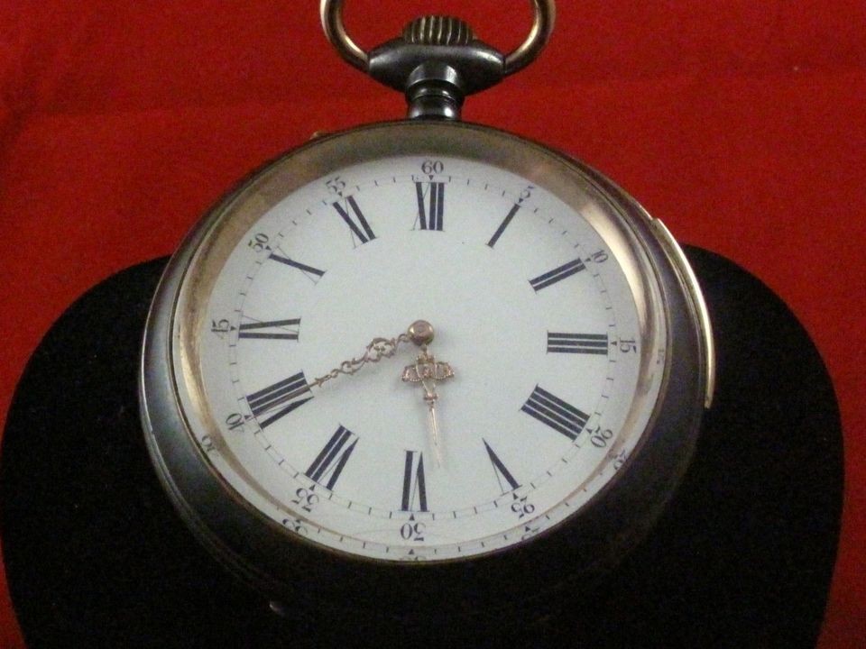 HUMUNGUS 83MM VINTAGE SWISS 1/4 REPEATER POCKETWATCH RUNNING