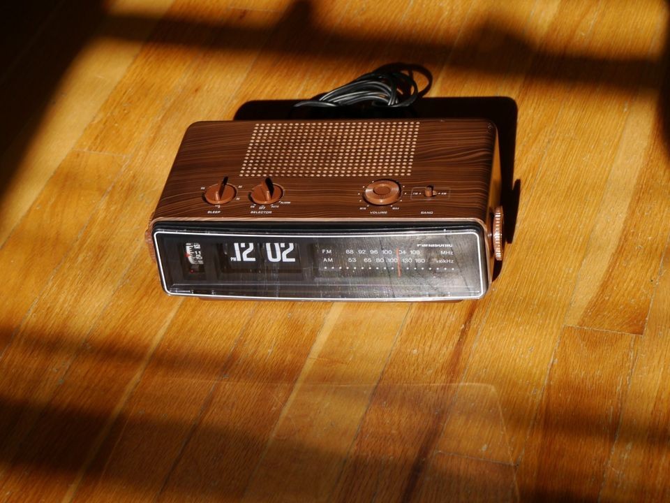 Panasonic Flip Clock Radio Eamaes Danish Howard Vintage