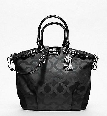 18649 coach in Handbags & Purses