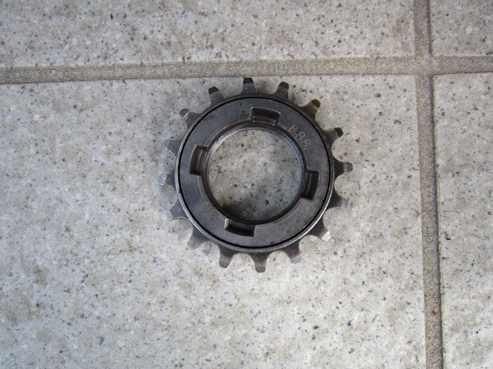 NJS KEIRIN Vintage Suntour 888 Free Wheel Sprocket BMX 3/32 16T