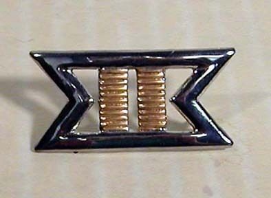 Star Trek Commander Movie Uniform Insignia Rank Pin 2 Gold/Silver