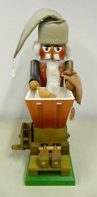 VINTAGE ORIGINAL STEINBACH NUTCRACKER 14 BAKER FLOUR WHEAT GRAIN MILL 