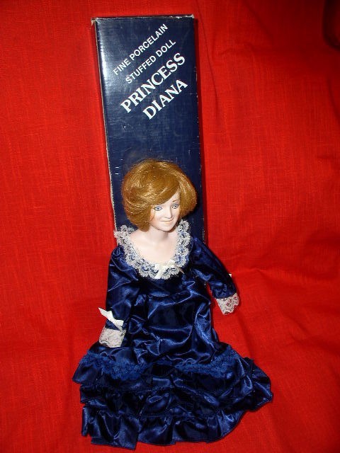 princess di doll in Dolls