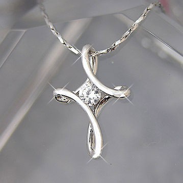 infinity diamond necklace in Diamond