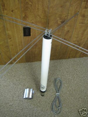 RV / Camper Winegard Hideaway TV Antenna