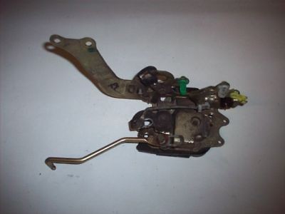 1996 1997 Suzuki Esteem Door Lock Rear LH