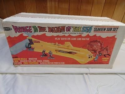   VOYAGE TO THE BOTTOM OF THE SEA SEAVIEW SUB SET IN BOX BY REMCO