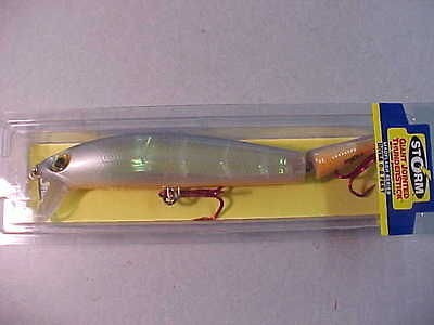 NEW STORM JOINTED THUNDERSTICK 26 MUSKIE MADFLASH LURE GIANT on