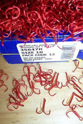 50 BLOOD RED MUSTAD TREBLE HOOKS SIZE 6