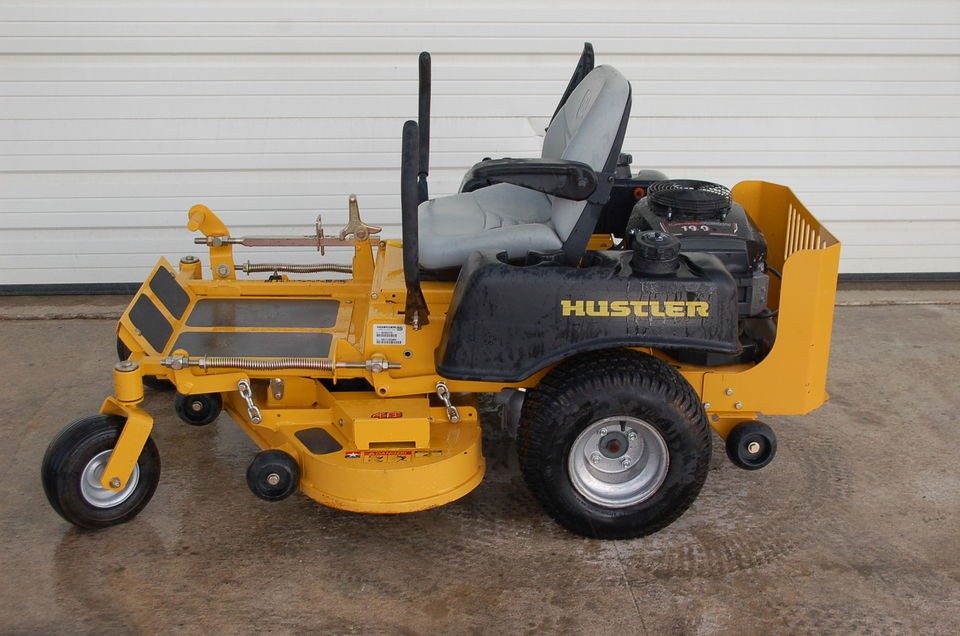   FASTRAK 1948 ZERO TURN LAWN GARDEN TRACTOR MOWER 48 DECK, CLEAN