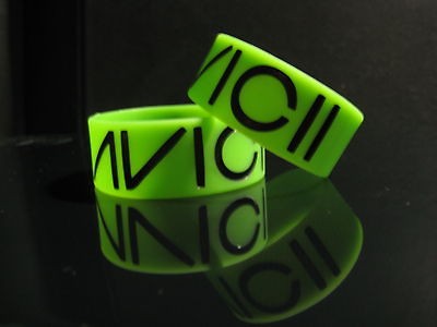 glow in the dark bracelet in Jewelry & Watches