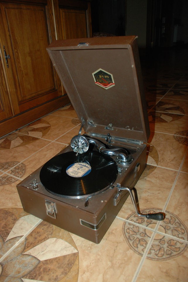 Old Soviet RUSSIA Gramophone VINTAGE 1930s Russian PATHEPHONE 