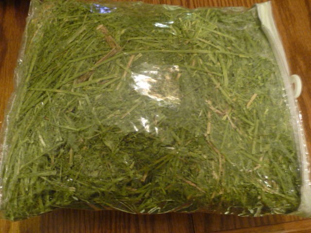 2LB ALFALFA HAY FOR RABBITS HAMSTER GUINEA PIG