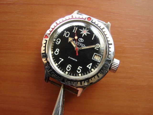 VOSTOK 2416 KOMANDIRSKIE STYLE RUSSIAN SOVIET WRISTWATCH AUTOMATIC