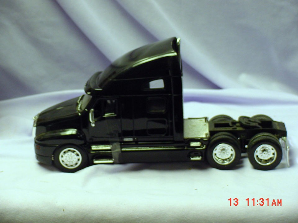 BLACK KENWORTH TRUCK WITH SLEEPER CAB, 1/32, DIECAST