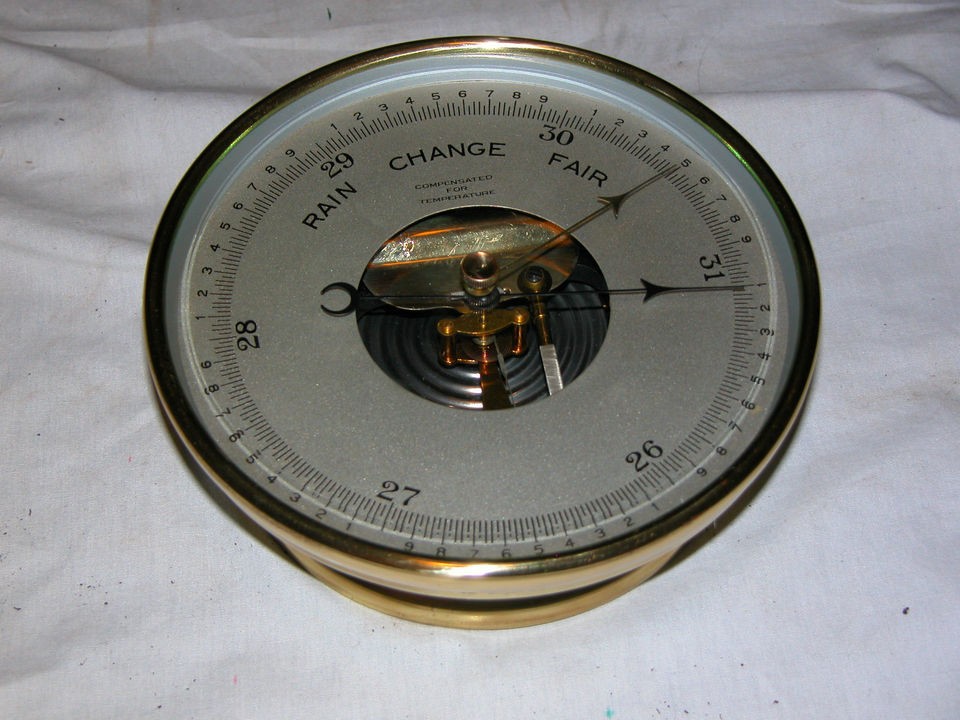 TAYLORTYCOSL​ARGE DIAL BRASS CAPTAINS BAROMETER SILVER DIAL 1920