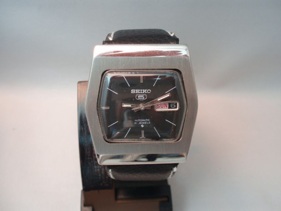 seiko black face watch men