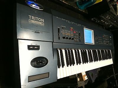 Korg Triton EXTREME 61 key Workstation Synthesizer SAMPLER/16m/ke 