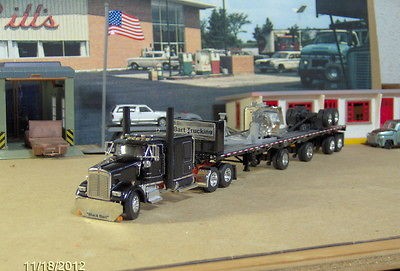 DCP 1/64 Custom Kenworth W900 Flatop & Quad axle trl & salvage load