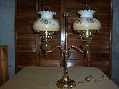 Vintage / Antique Brass Table Desk Lamp Double Light /Eagle Finial