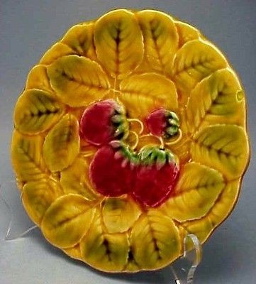   FRANCE MAJOLICA 7.5 INCH CERAMIC PLATE STRAWBERRIES LEAVES MARKED