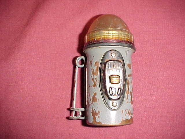 YTG U.S.N MILITARY CLIP ON LIFE SAVER MINI FLASHLIGHT WORKS COMPLETE