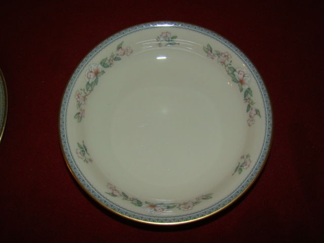 LENOX SERENADE SOUP BOWL GOOD 7 5/8