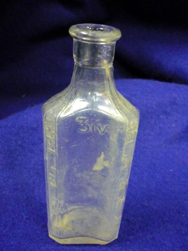 VINTAGE 3IV CLEAR MEDICINE BOTTLE GRADUATED MARKINGS ON SIDE 5 1/2