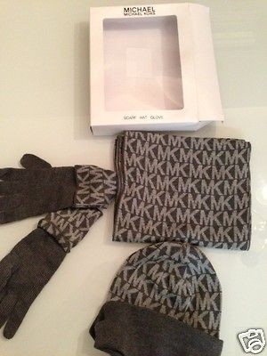 michael kors in Scarves & Wraps