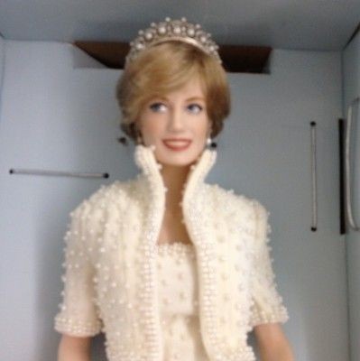 Princess Diana Porcelain Portrait Doll By Franklin Mint