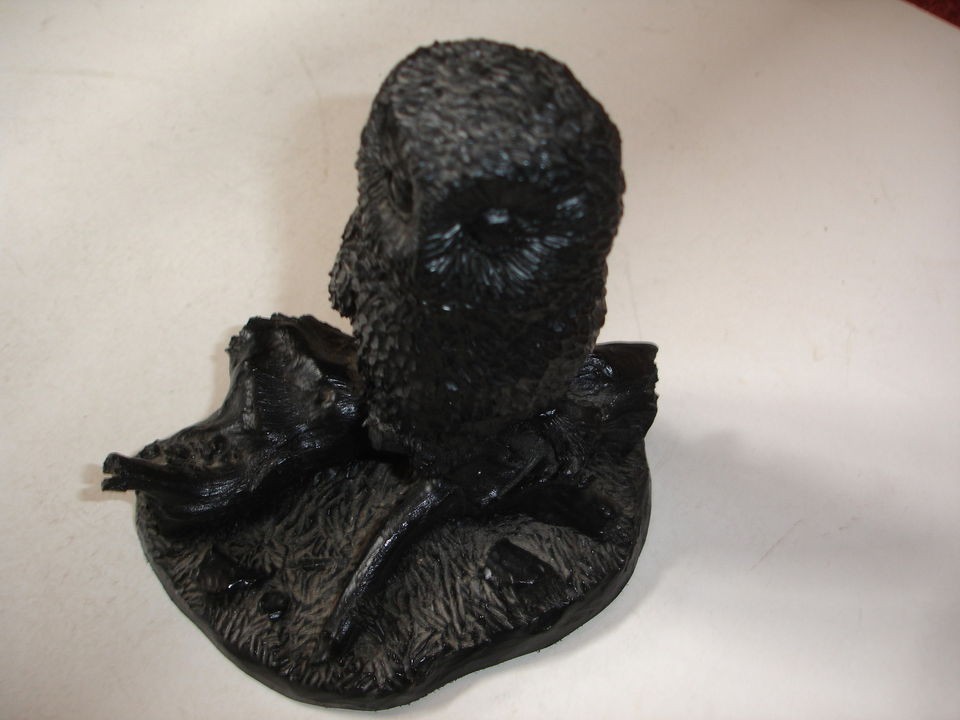   BRITISH BLACK COAL OWL ON LOG CARVING HAND CARVED BIRD FIGURINE STATUE