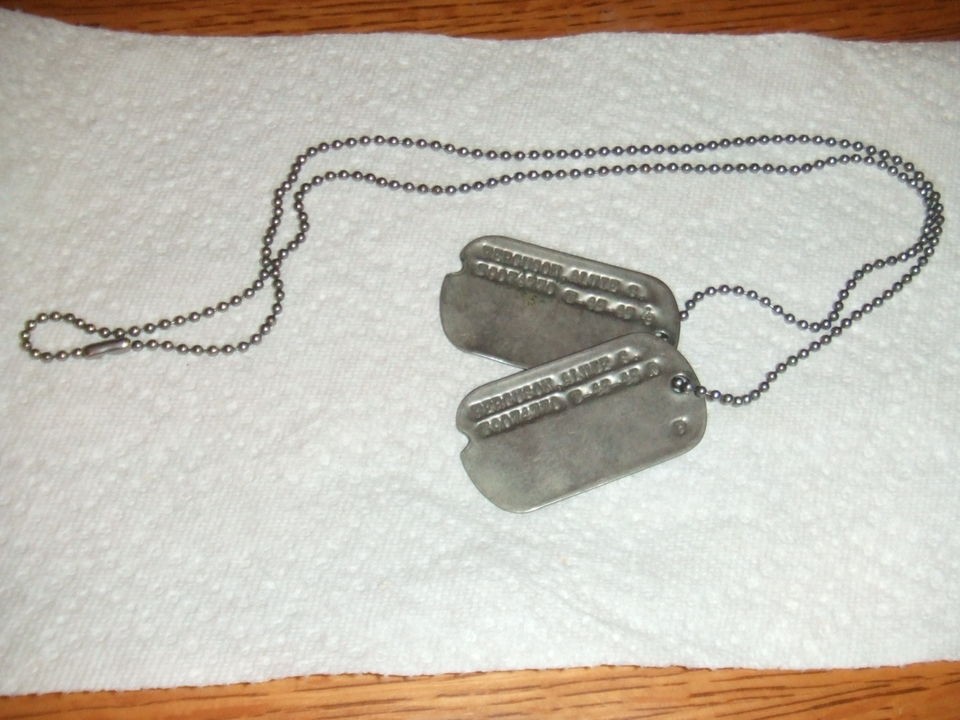   WW2 (2) US Army Matching Metal Dog Tags + Chain T 45 45 Sacramento