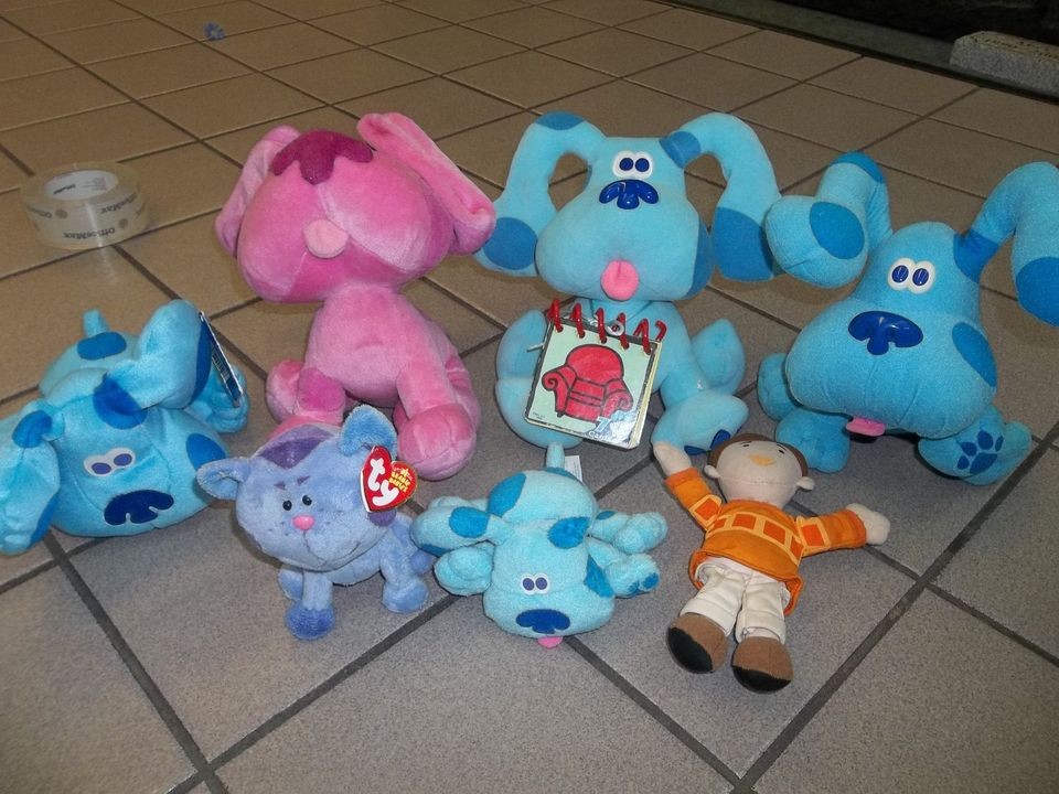 Lot of 7 Blues Clues Themed Plush Blue Magenta Joe Periwinkle + Hand 